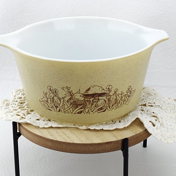Pyrex Kitchen Vtg Pyrex Forest Fancies Mushroom 473b Casserole Dish